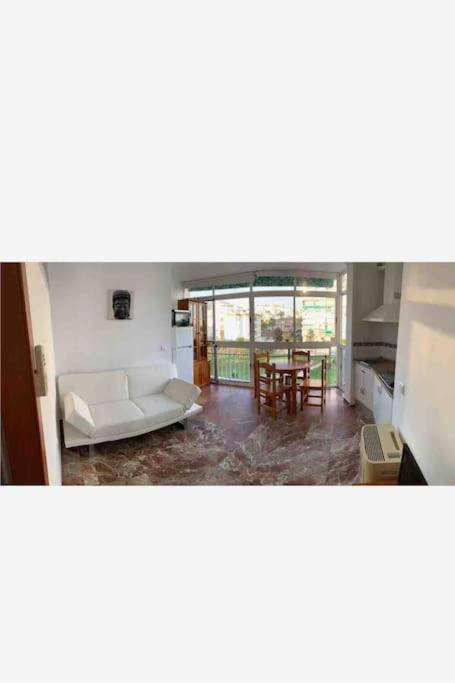 Apartment First Line Of The Sea Benalmádena Zewnętrze zdjęcie